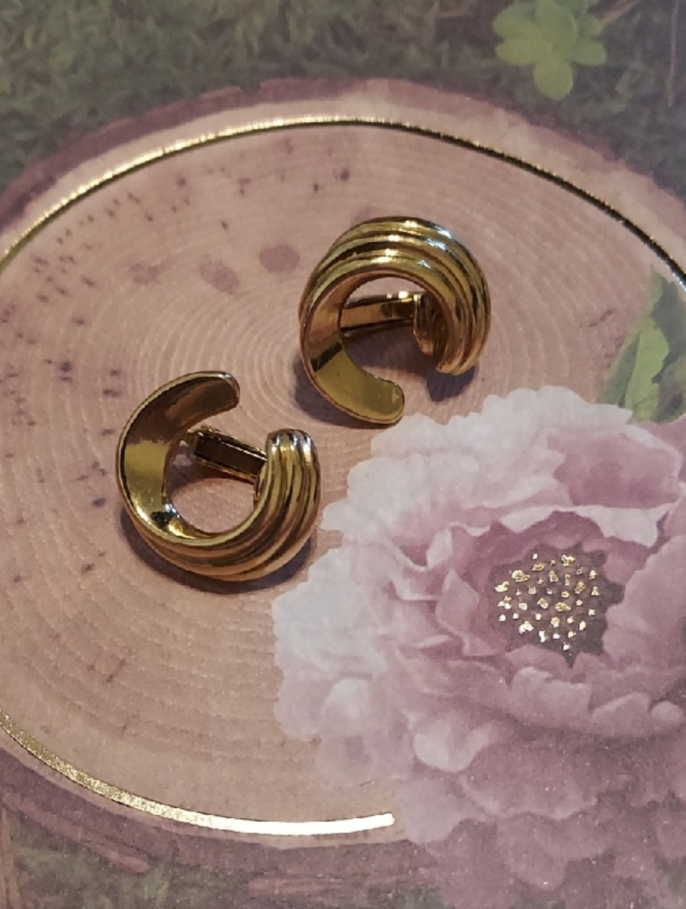 Gold-Tone Ripple Hoop Clip-On Earrings - Women Jewelry